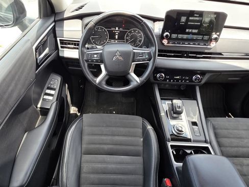 Used 2024 Mitsubishi Outlander SE FWD image 13