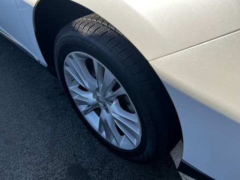 Used 2011 Lexus RX 450h AWD w/ Premium Pkg image 11