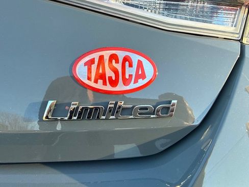Used 2021 Hyundai Elantra Limited FWD image 8