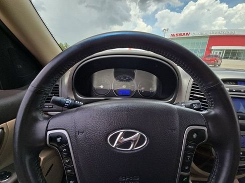 Used 2011 Hyundai Santa Fe Limited FWD image 25