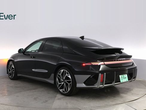 Used 2023 Hyundai Ioniq 6 Limited image 14