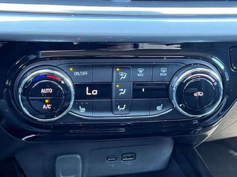 Used 2024 Chevrolet Trax LT w/ Driver Confidence Package FWD image 22