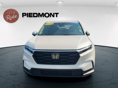 Used 2023 Honda CR-V LX image 3