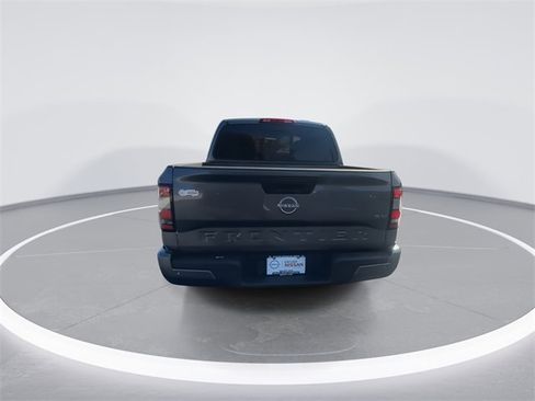 Certified 2022 Nissan Frontier SV image 7