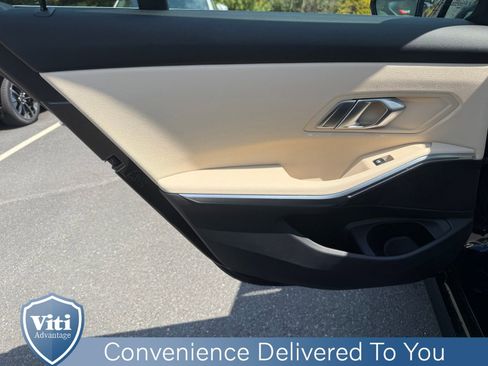 Used 2021 BMW 330i xDrive Sedan w/ Driving Assistance Package AWD/4WD image 20