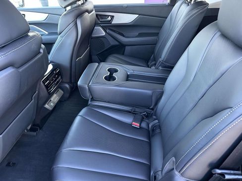 Certified 2025 Acura MDX w/ Technology Package image 12