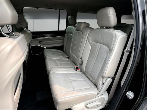 Used 2022 Jeep Wagoneer Series I w/ Convenience Group I AWD/4WD image 22