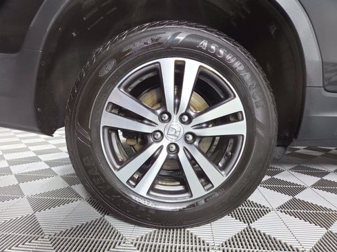 Used 2017 Honda Pilot EX image 10