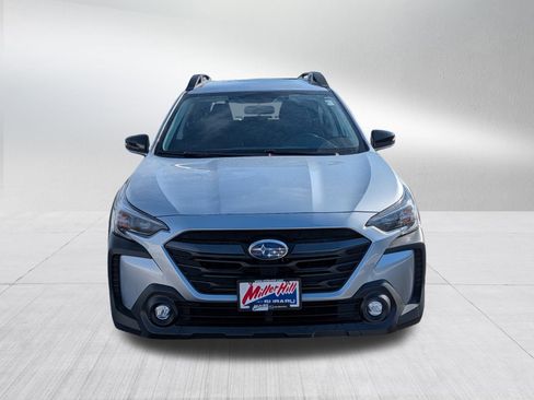 Certified 2025 Subaru Outback Premium image 2