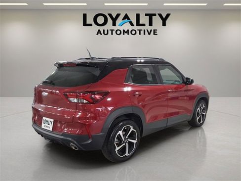 Used 2021 Chevrolet TrailBlazer RS w/ Sun and Liftgate Package image 5