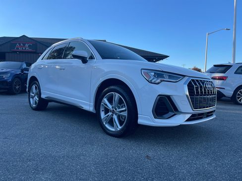 Used 2023 Audi Q3 2.0T Premium w/ Convenience Package image 16