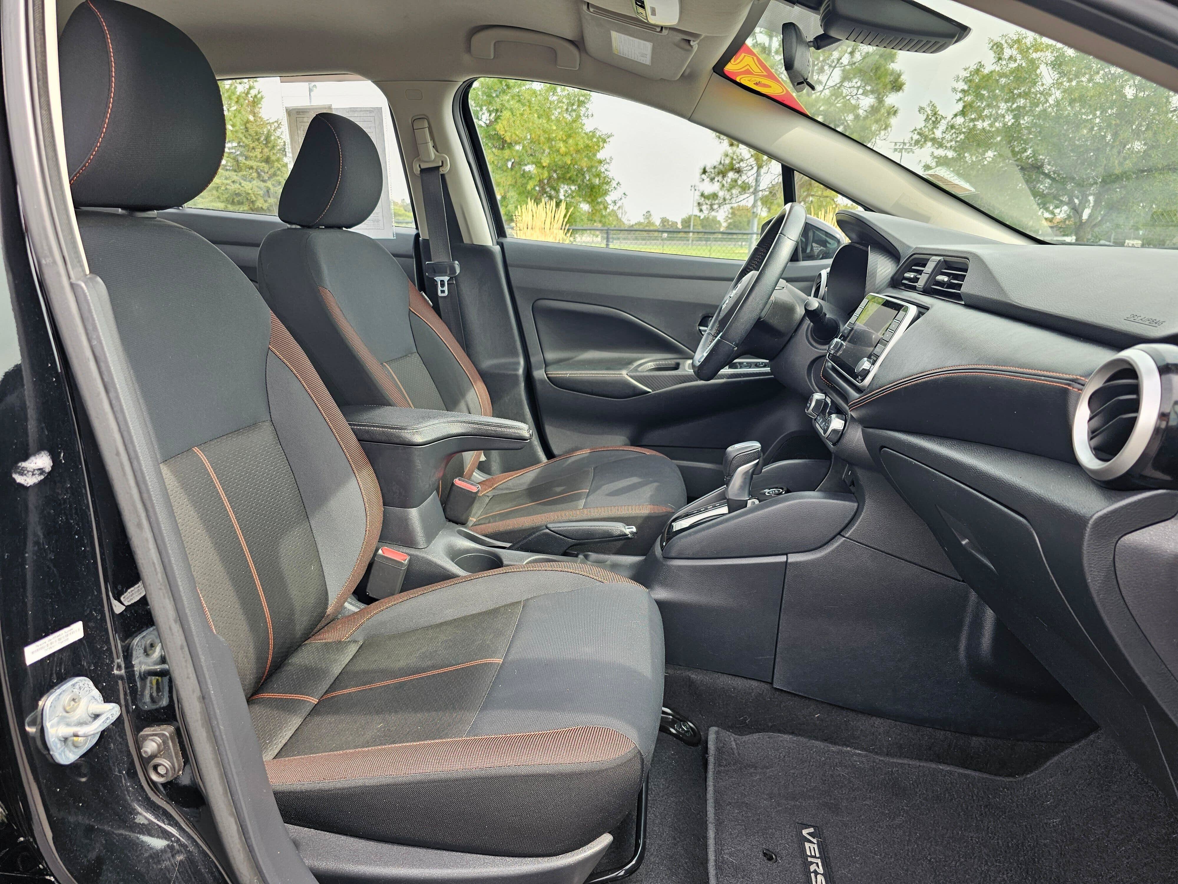 Used 2020 Nissan Versa SR FWD image 10