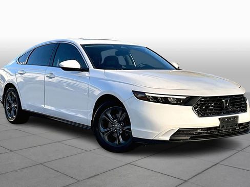 Used 2023 Honda Accord EX image 2