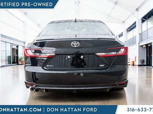 Used 2025 Toyota Camry SE FWD image 29