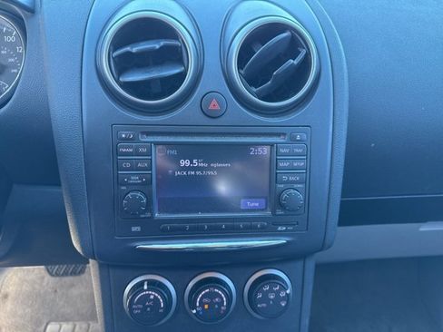 Used 2013 Nissan Rogue SV w/ Premium Pkg image 9