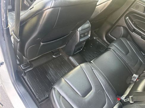 Used 2019 Ford Edge Titanium w/ Equipment Group 301A AWD/4WD image 21