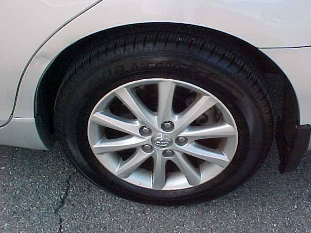 Used 2011 Toyota Camry XLE w/ SE/XLE Extra-Value Pkg FWD image 38