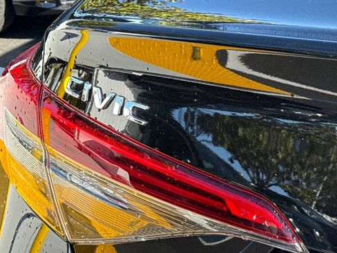 Used 2022 Honda Civic Sport image 28