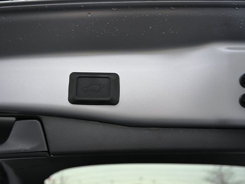 New 2025 Toyota RAV4 XLE image 8