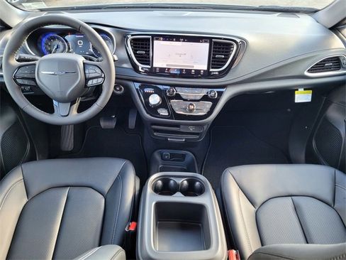 New 2026 Chrysler Pacifica Select w/ S Appearance Package image 8