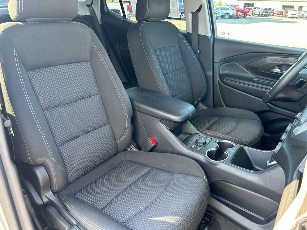 Used 2023 GMC Terrain SLE w/ Driver Convenience Package FWD image 16