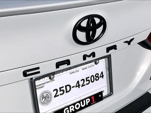 Used 2022 Toyota Camry SE image 30