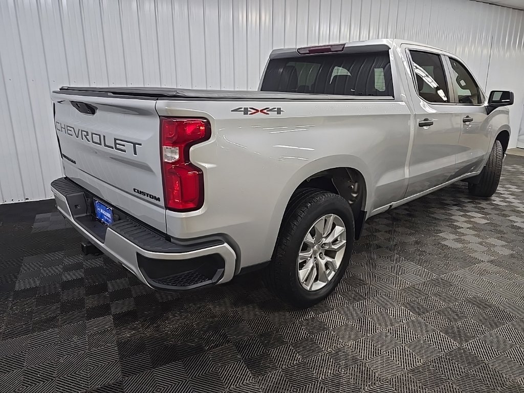 Used 2021 Chevrolet Silverado 1500 Custom w/ LPO, Dark Essentials Package AWD/4WD image 10