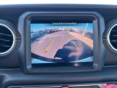 Used 2021 Jeep Wrangler Unlimited Sahara image 14