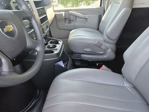 Certified 2025 Chevrolet Express 2500 Extended w/ Driver Convenience Package image 9
