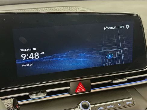 Used 2025 Hyundai Elantra SEL image 15