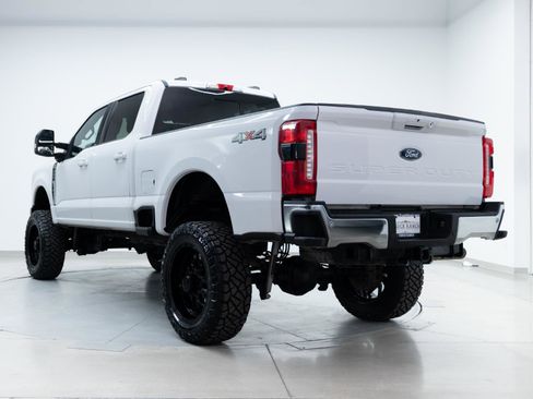 Used 2024 Ford F250 Lariat image 9