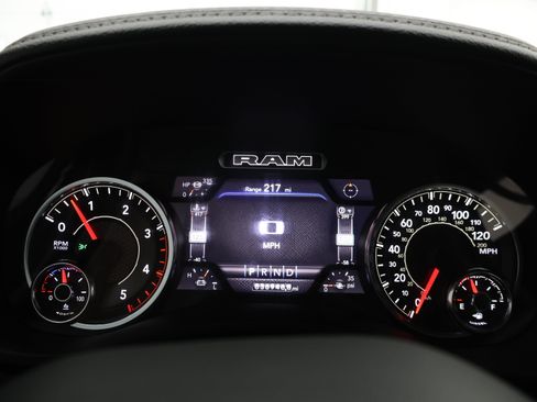 Used 2023 RAM 3500 Laramie AWD/4WD image 10