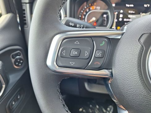 New 2025 Jeep Wrangler Unlimited Sahara AWD/4WD image 22