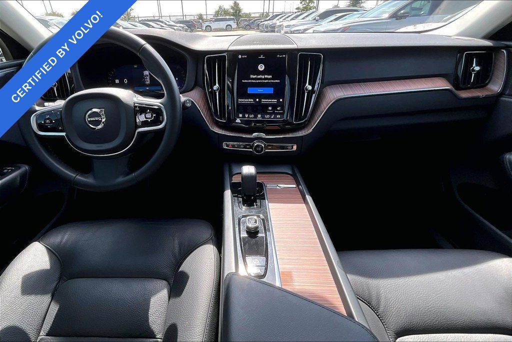 Certified 2024 Volvo XC60 B5 Plus w/ Climate Package AWD/4WD image 18