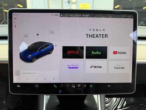 Used 2018 Tesla Model 3 Mid Range RWD image 18