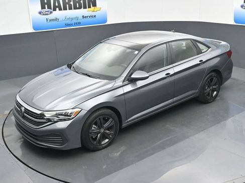 Used 2024 Volkswagen Jetta SE FWD image 23
