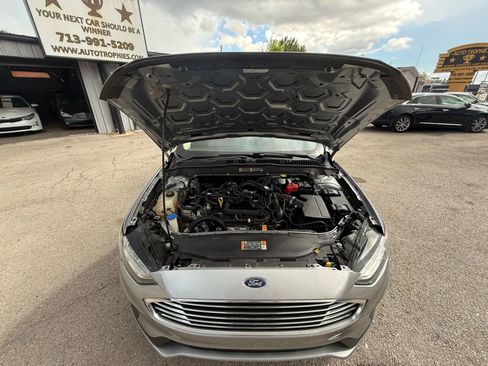 Used 2020 Ford Fusion SE FWD image 20
