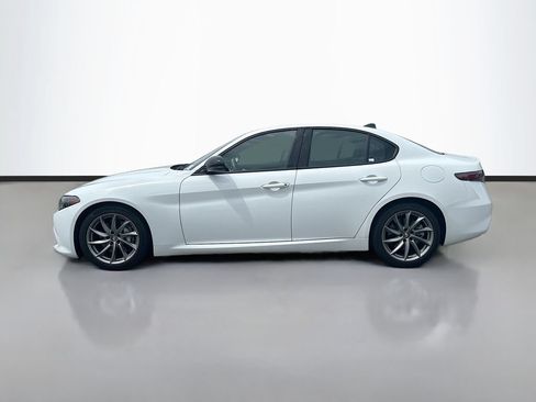Used 2024 Alfa Romeo Giulia Sprint RWD image 6