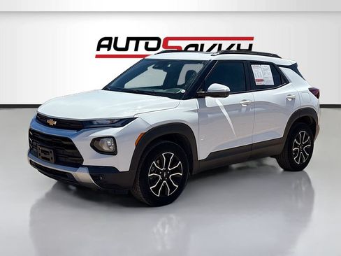 Used 2023 Chevrolet TrailBlazer ACTIV w/ Sun and Liftgate Package AWD/4WD image 3