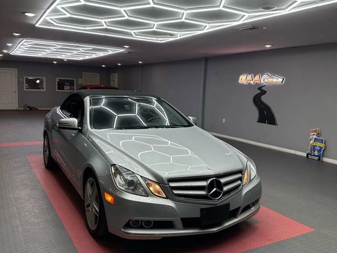 Used 2011 Mercedes-Benz E 350 Cabriolet image 11