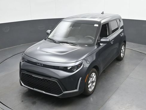 Used 2025 Kia Soul LX w/ LX Technology Package FWD image 31