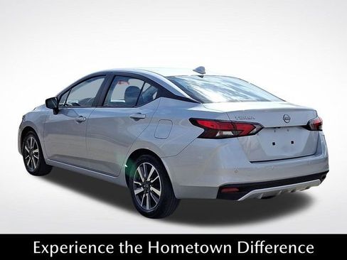 Used 2025 Nissan Versa SV image 4