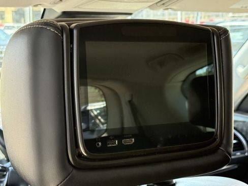 Used 2023 Nissan Armada Platinum w/ Captain's Chairs Package AWD/4WD image 17