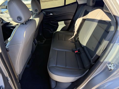 Used 2025 Chevrolet Trax ACTIV image 8