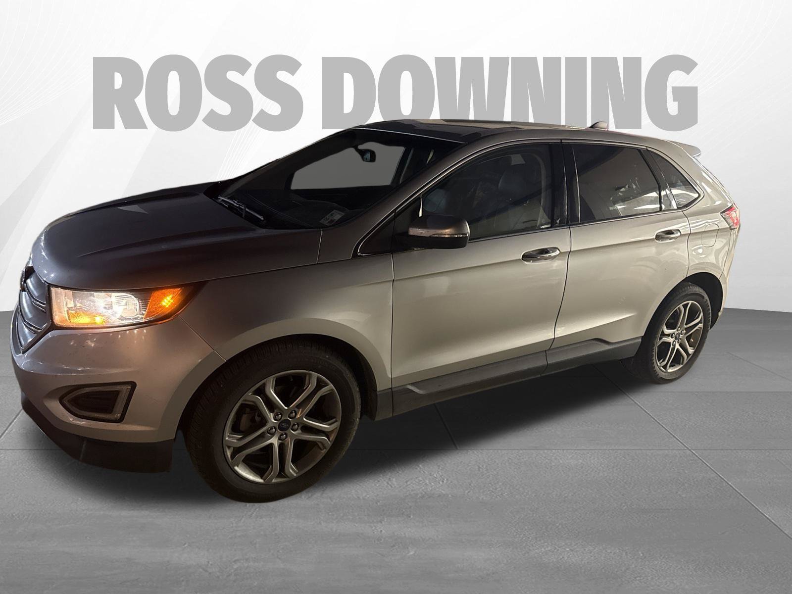 Used 2016 Ford Edge Titanium w/ Technology Package FWD image 3
