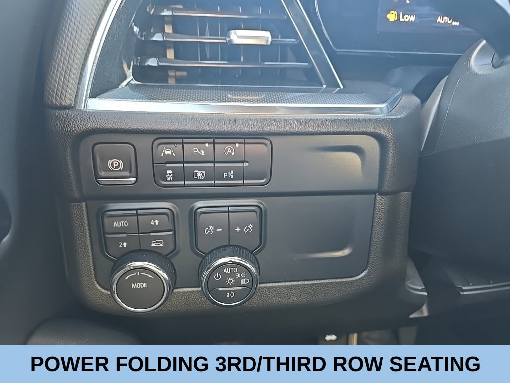 Used 2025 Chevrolet Tahoe RST w/ Comfort Package AWD/4WD image 27