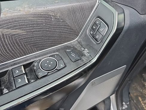 Used 2024 Ford F250 Platinum image 7