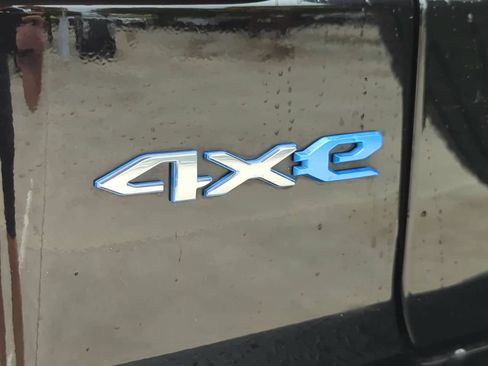 Used 2023 Jeep Wrangler Unlimited Sahara w/ Cold Weather Group AWD/4WD image 5