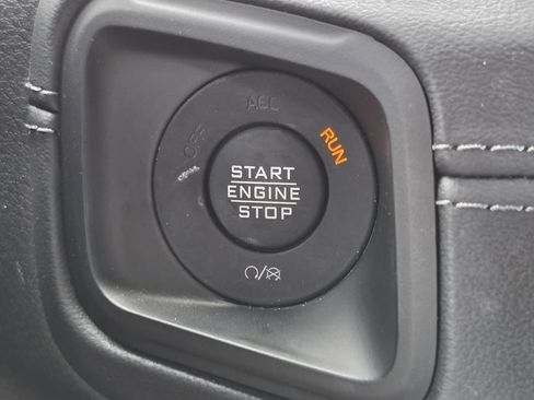 Used 2024 Jeep Wrangler Unlimited Rubicon AWD/4WD image 24