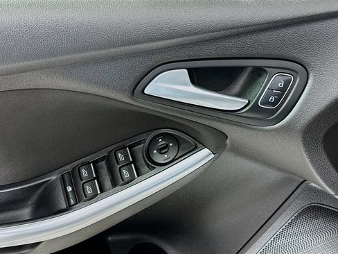 Used 2017 Ford Focus ST w/ Equipment Group 401A FWD image 21